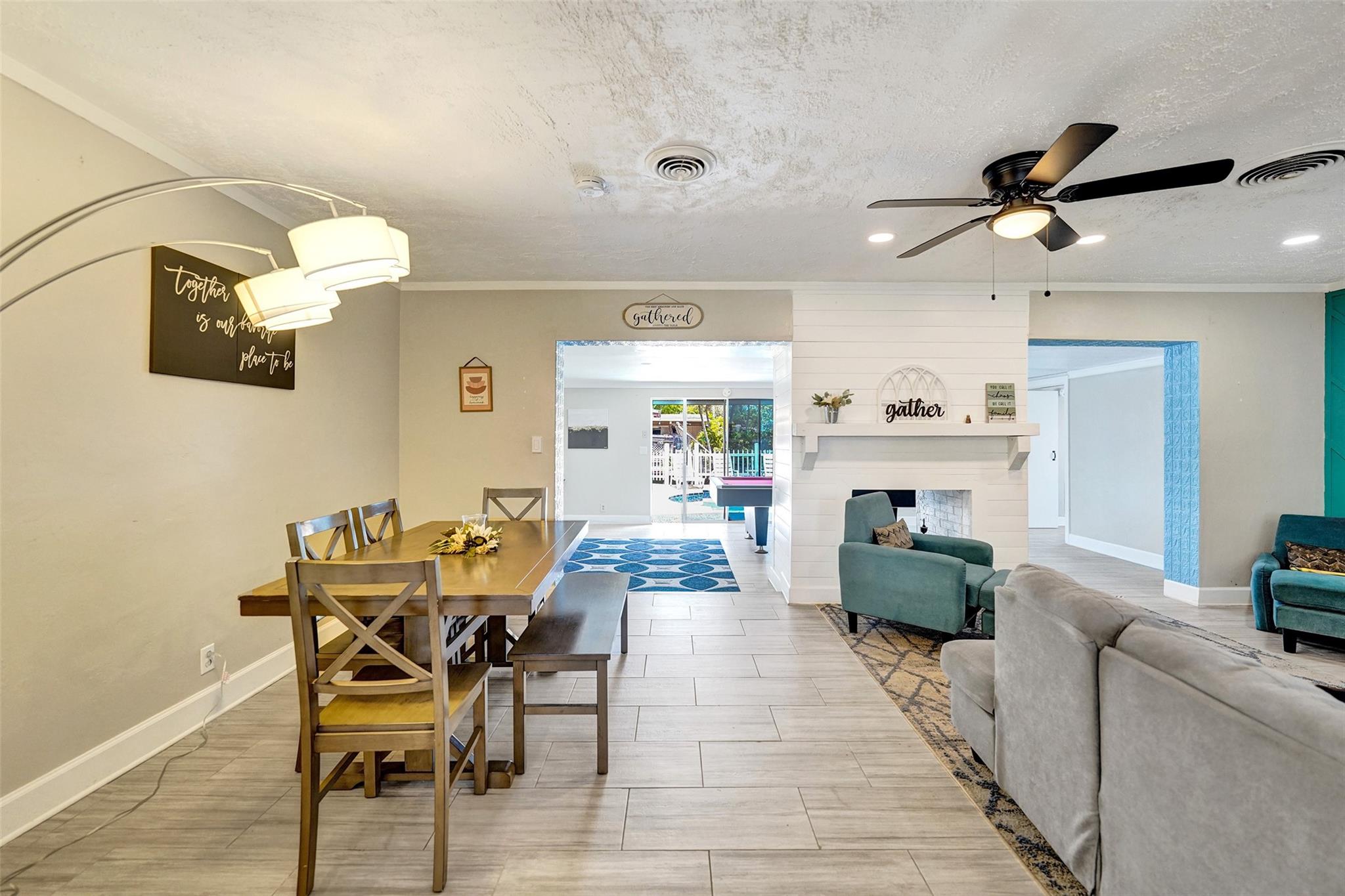 ROYAL PALM ACRES FIRST SE - Residential