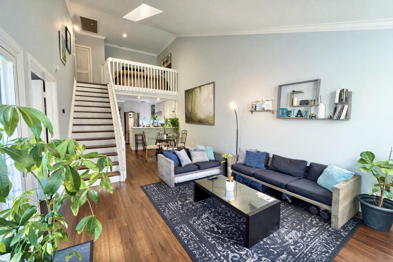 ROCK ISLAND LAND CORP - Residential Lease