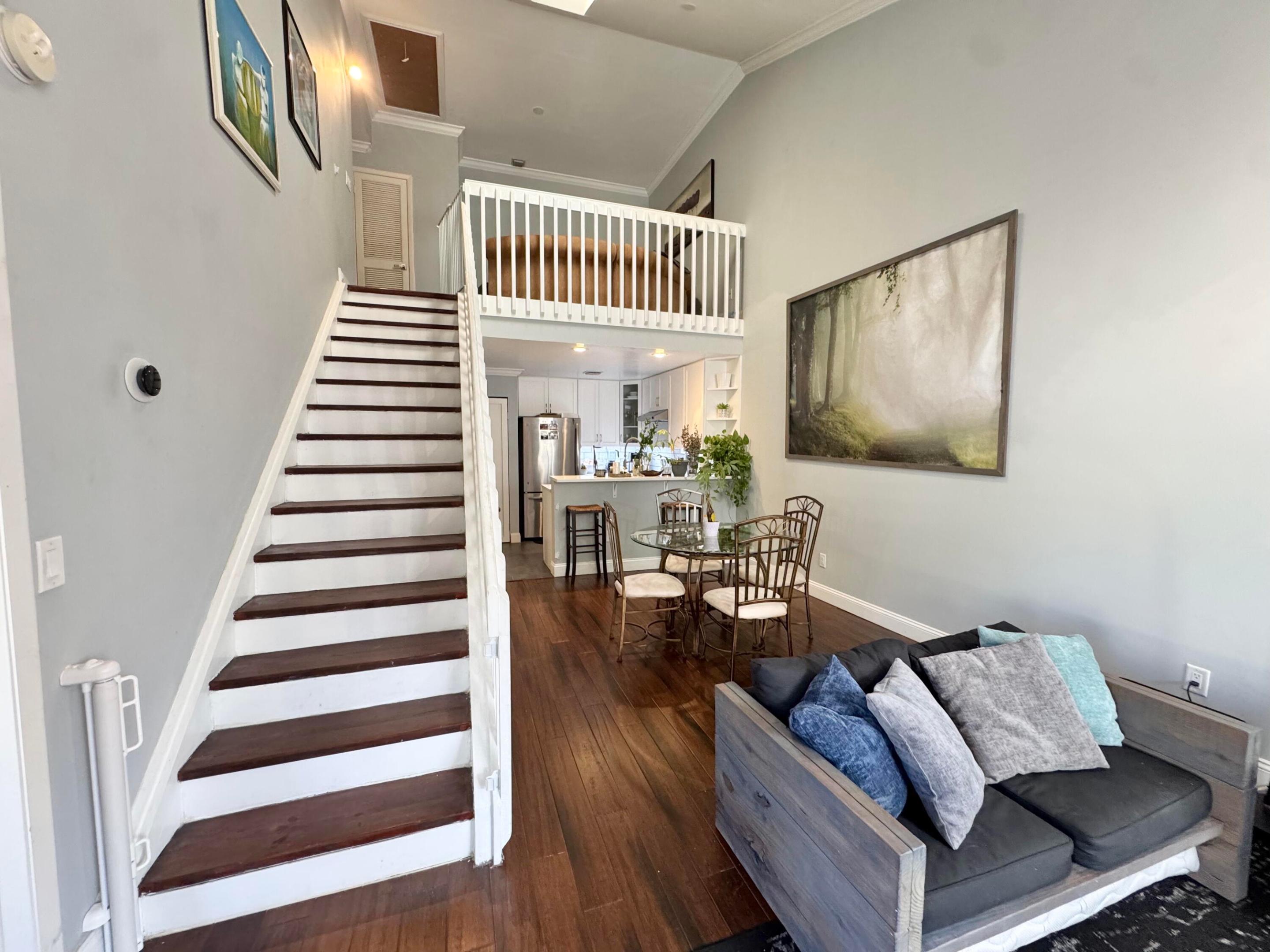 ROCK ISLAND LAND CORP - Residential Lease