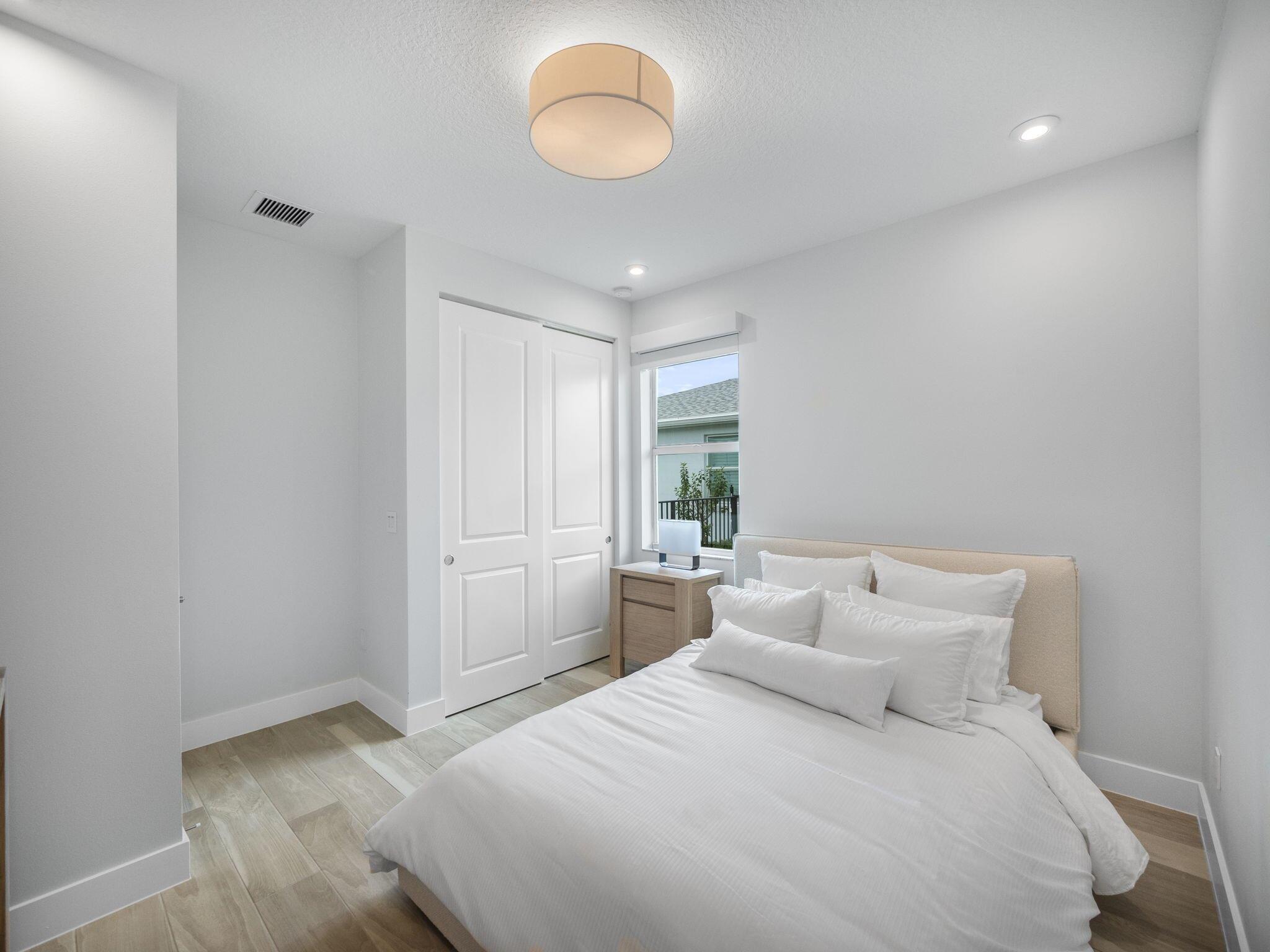 EMERY II - Residential