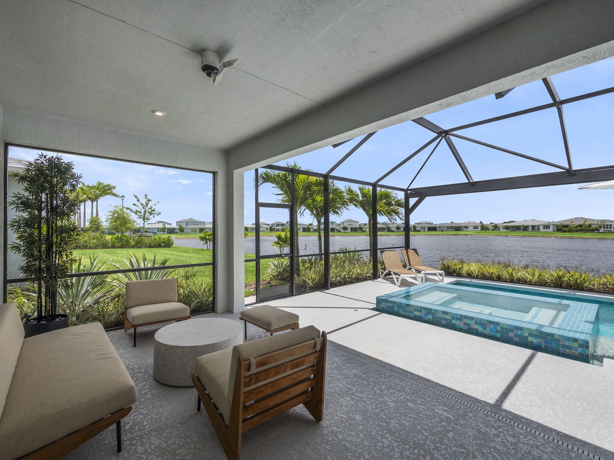 EMERY II - Residential