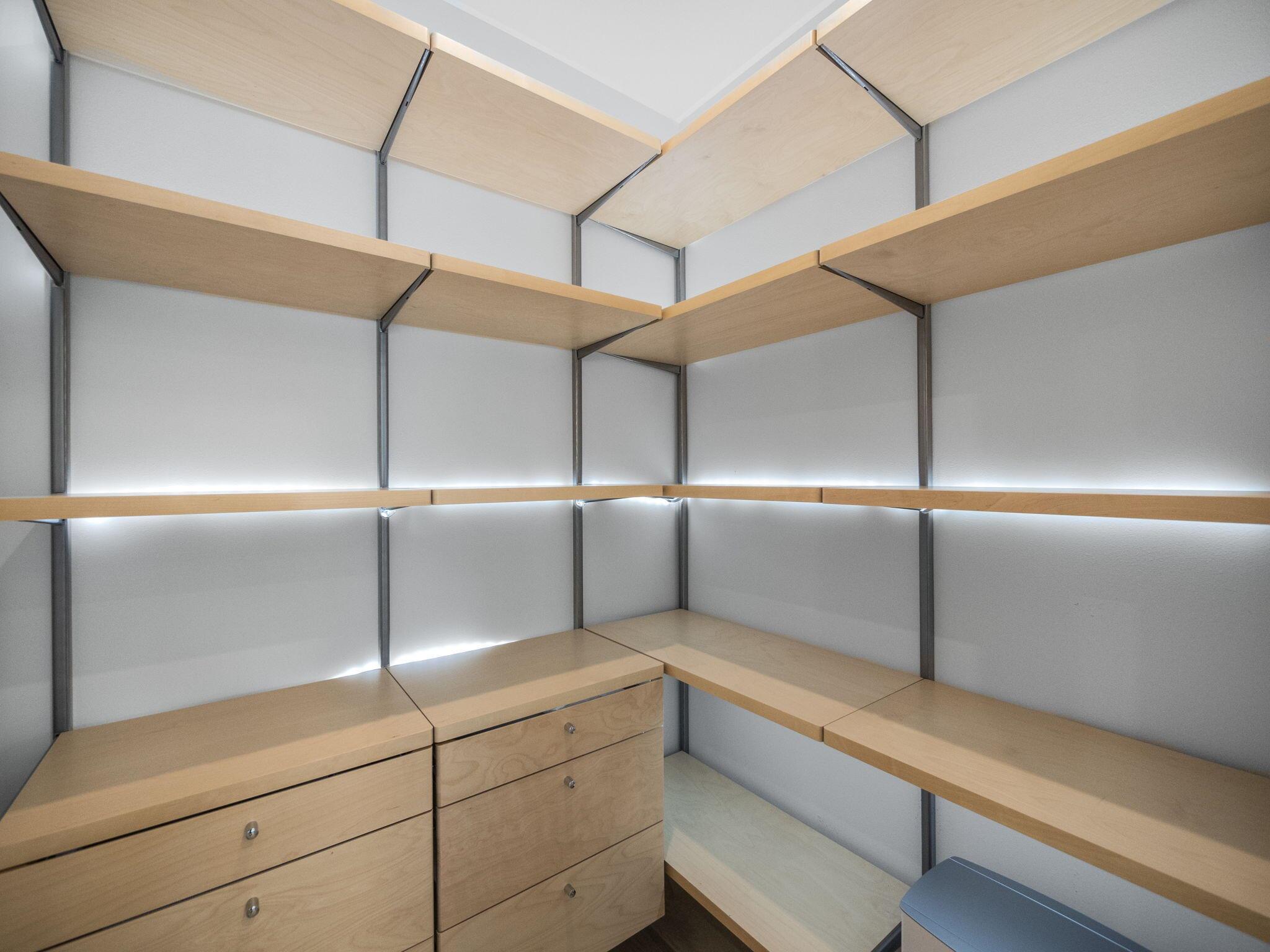 EMERY II - Residential