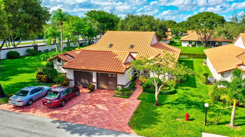 Photo of 6398 Pointe Pleasant Circle #150, Delray Beach, FL 33484 (MLS # R10925464)
