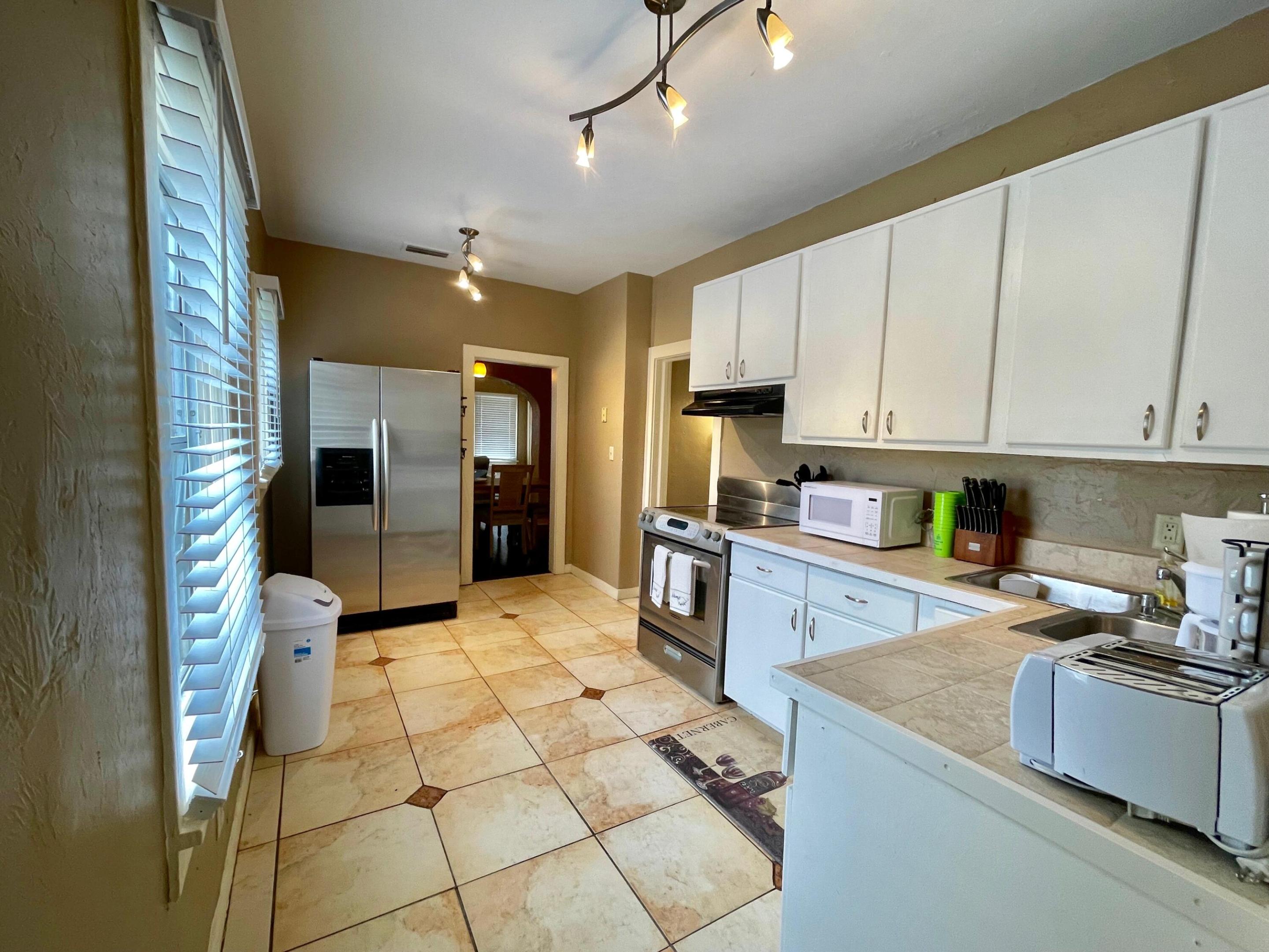 FERNWOOD - Residential Lease