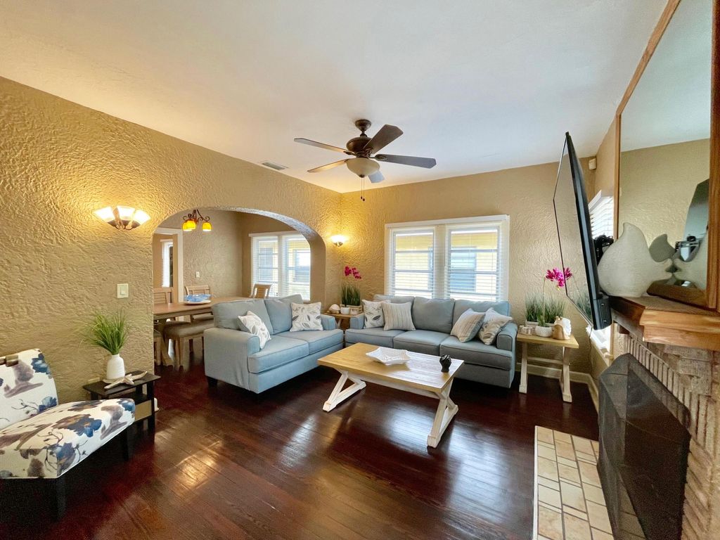 Photo of 5555 Garden Avenue #House, West Palm Beach, FL 33405 (MLS # B26027747)