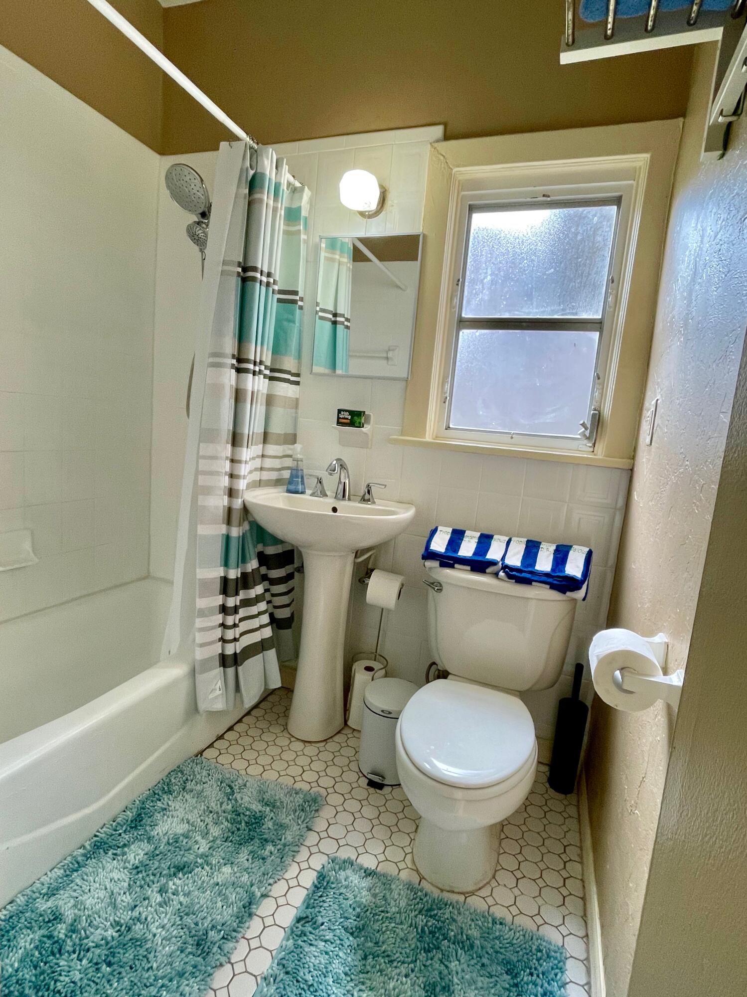 FERNWOOD - Residential Lease