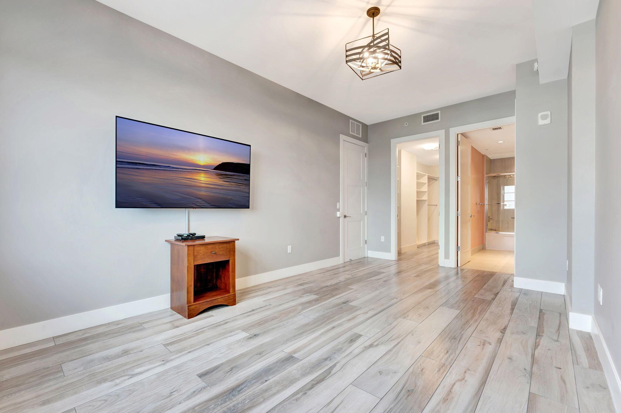 TOWER 155 CONDO - Residential