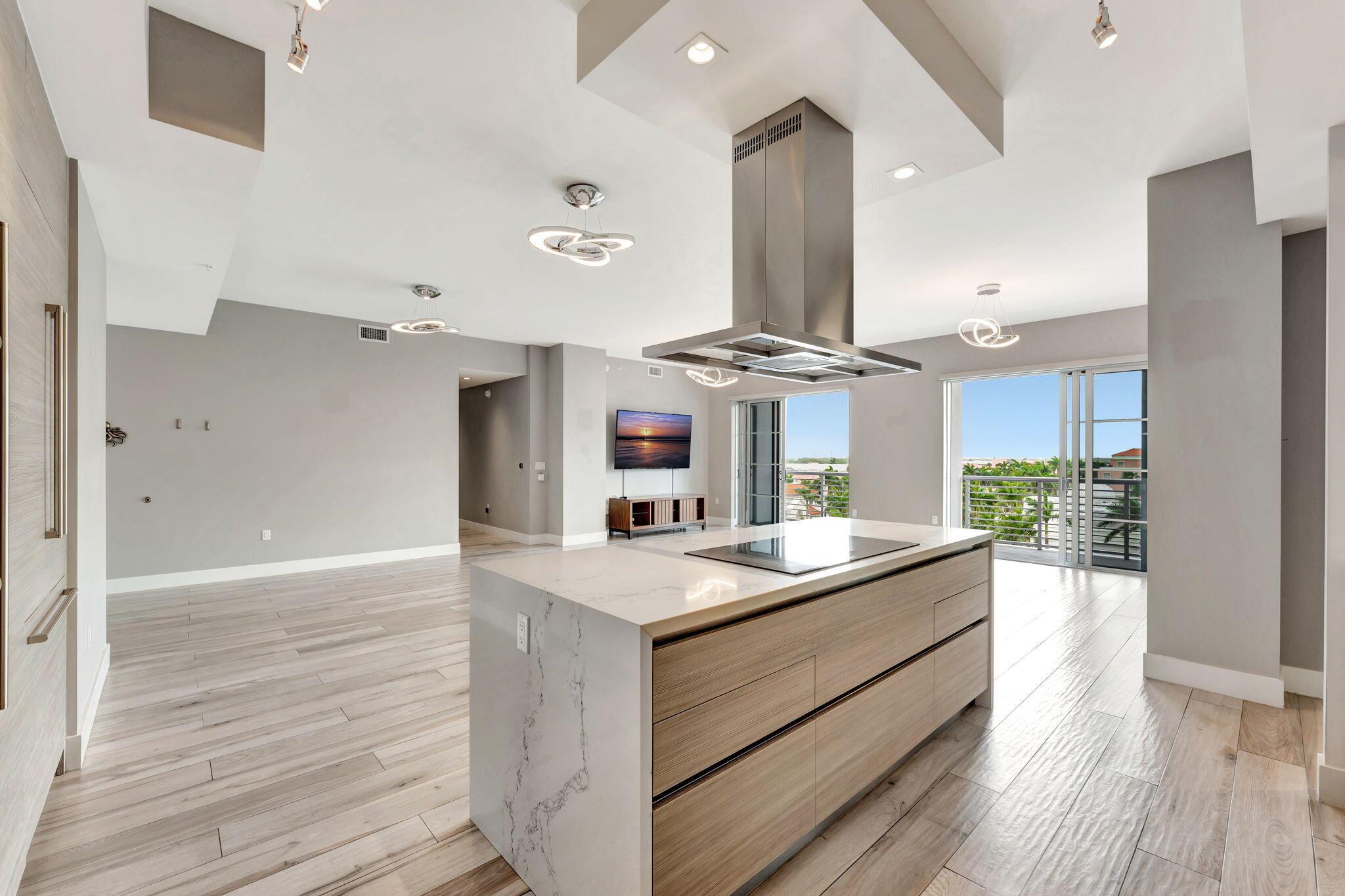 TOWER 155 CONDO - Residential