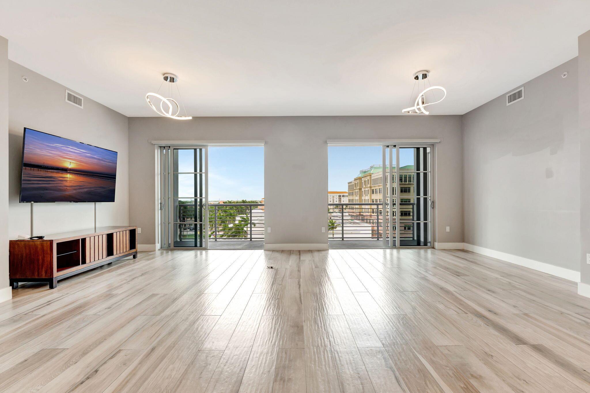 TOWER 155 CONDO - Residential