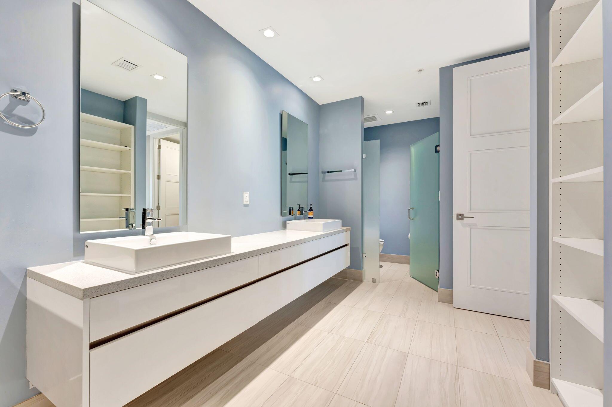 TOWER 155 CONDO - Residential