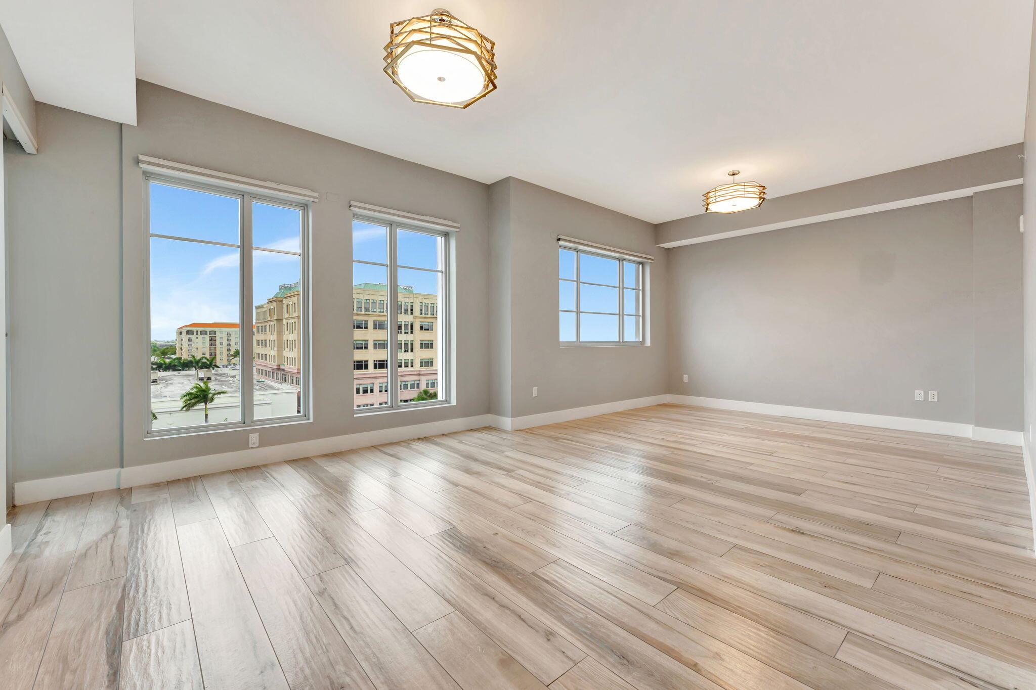 TOWER 155 CONDO - Residential