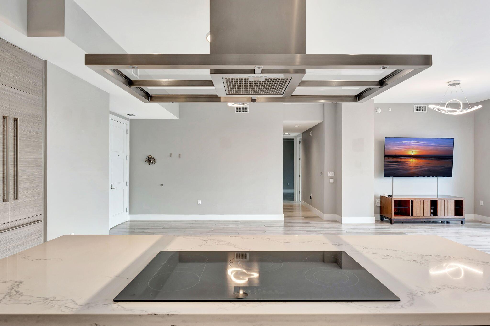 TOWER 155 CONDO - Residential