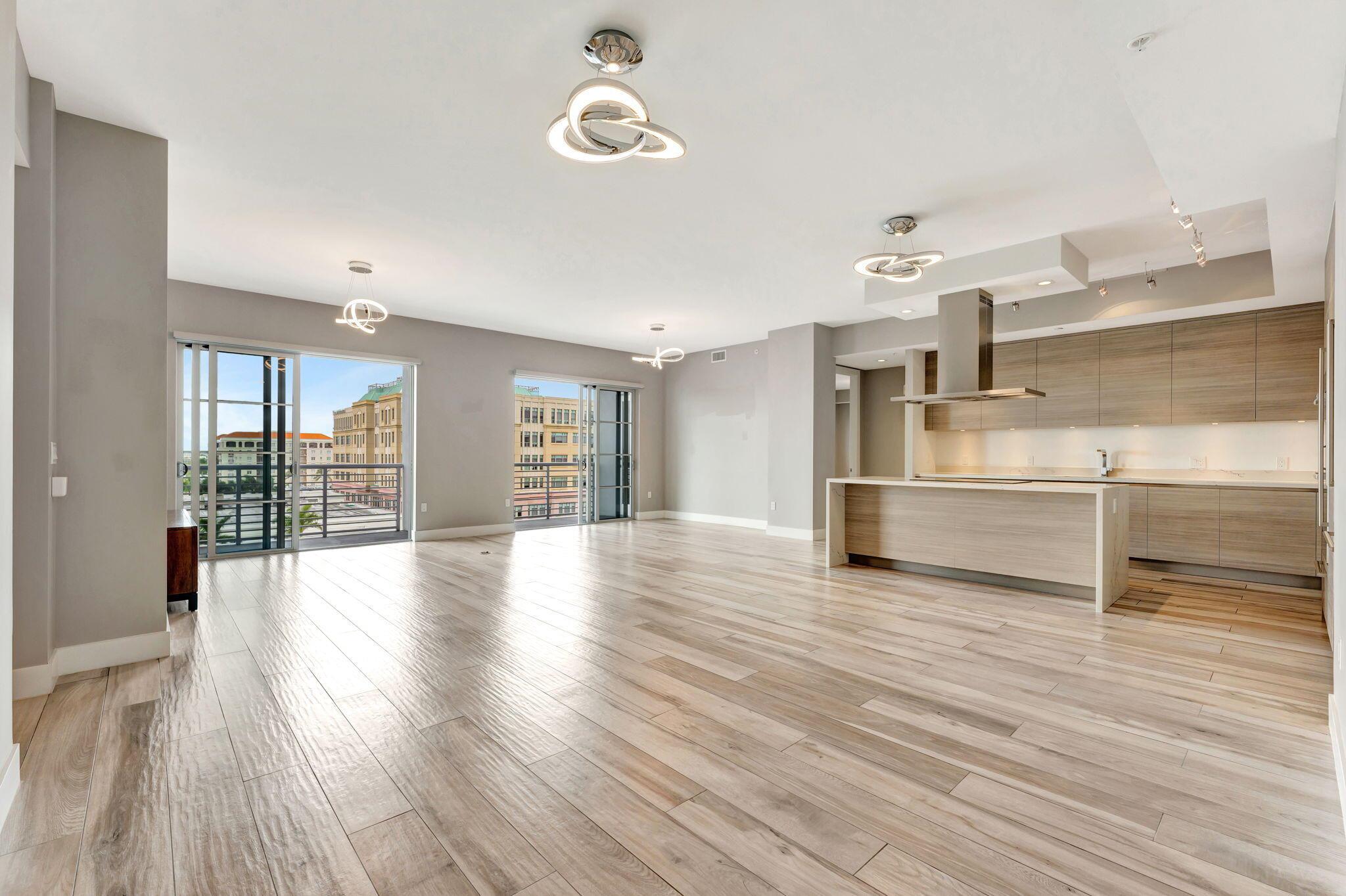 TOWER 155 CONDO - Residential