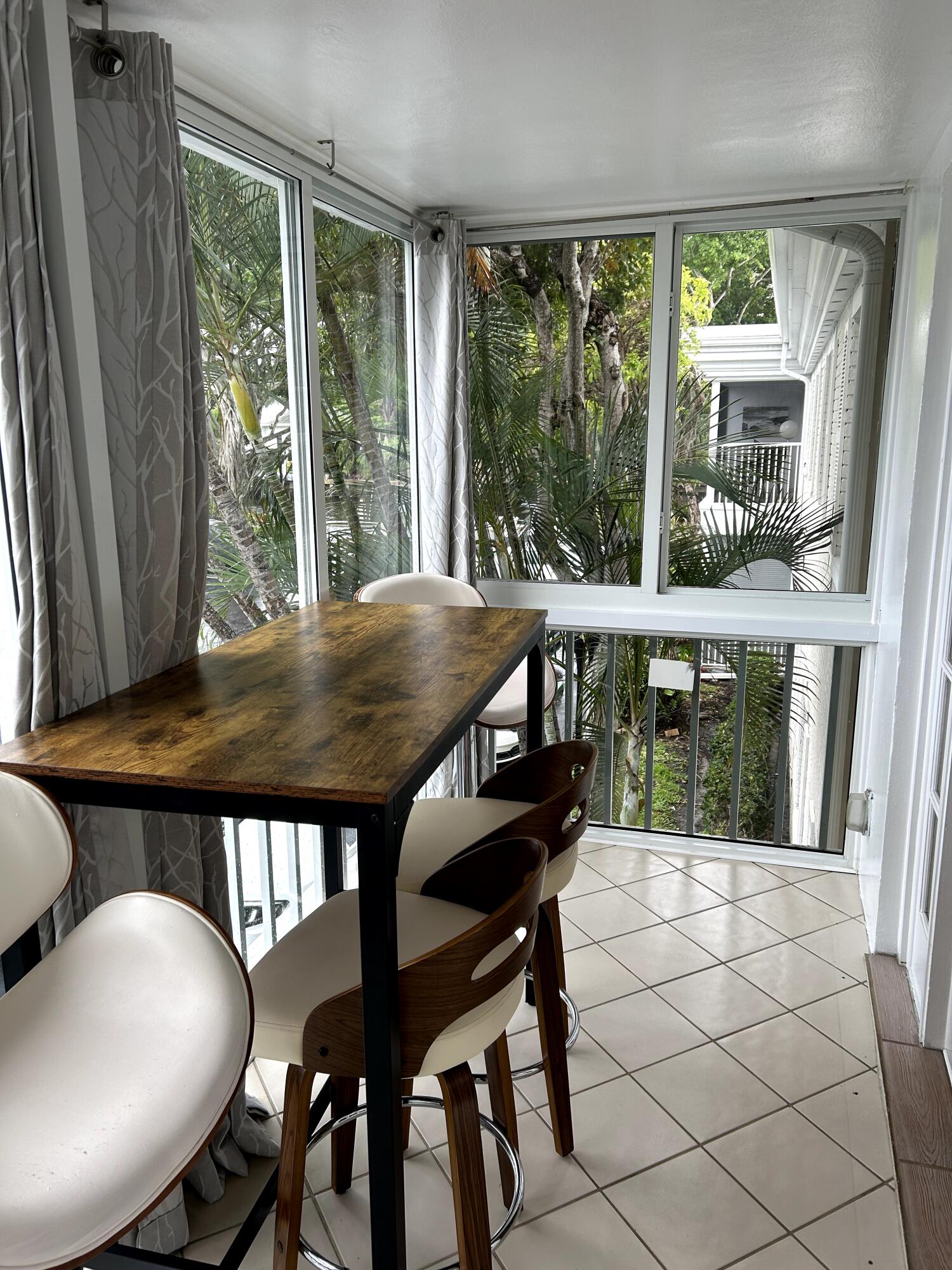 Bay Colony Club - Residential