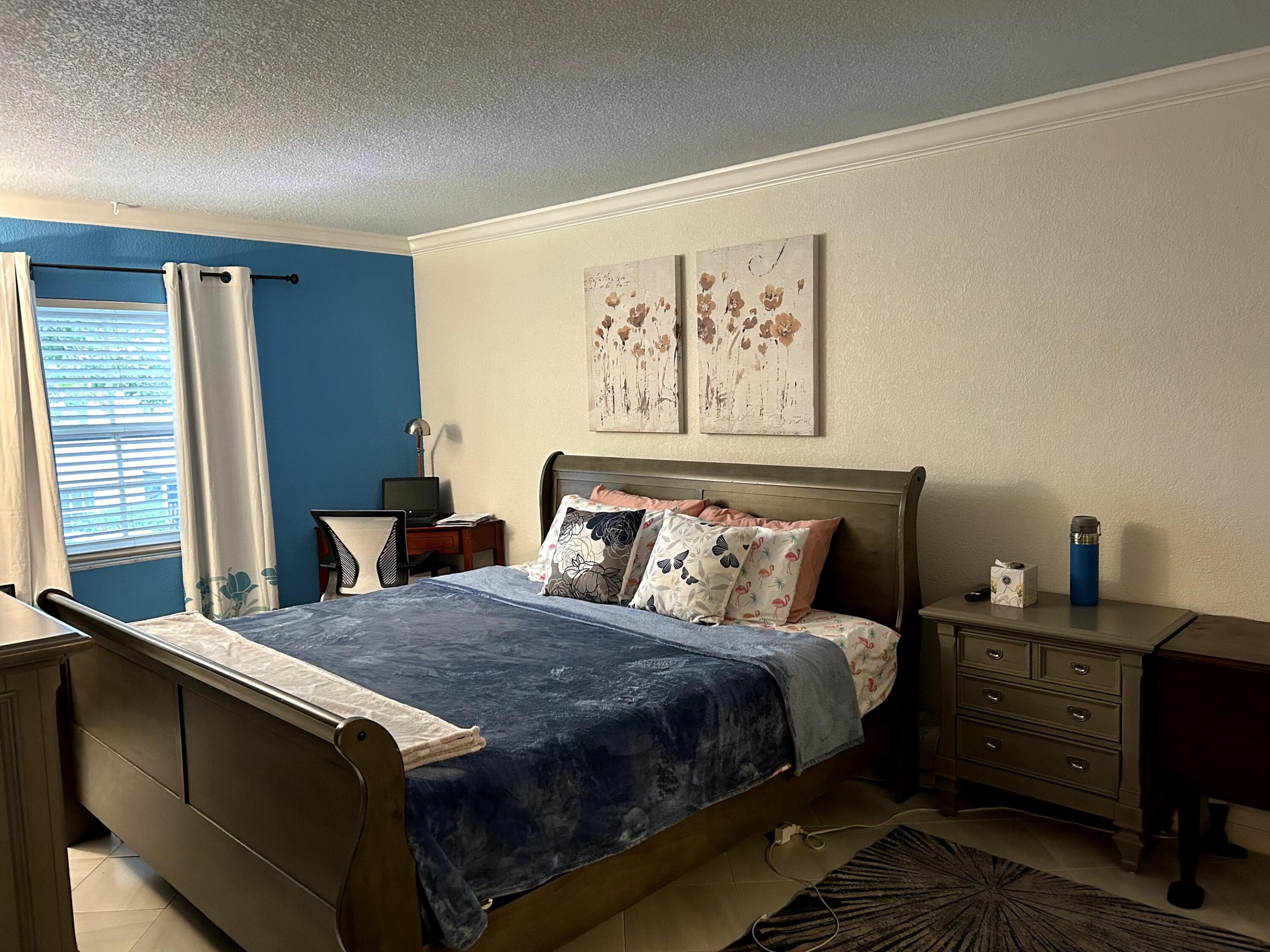 Bay Colony Club - Residential