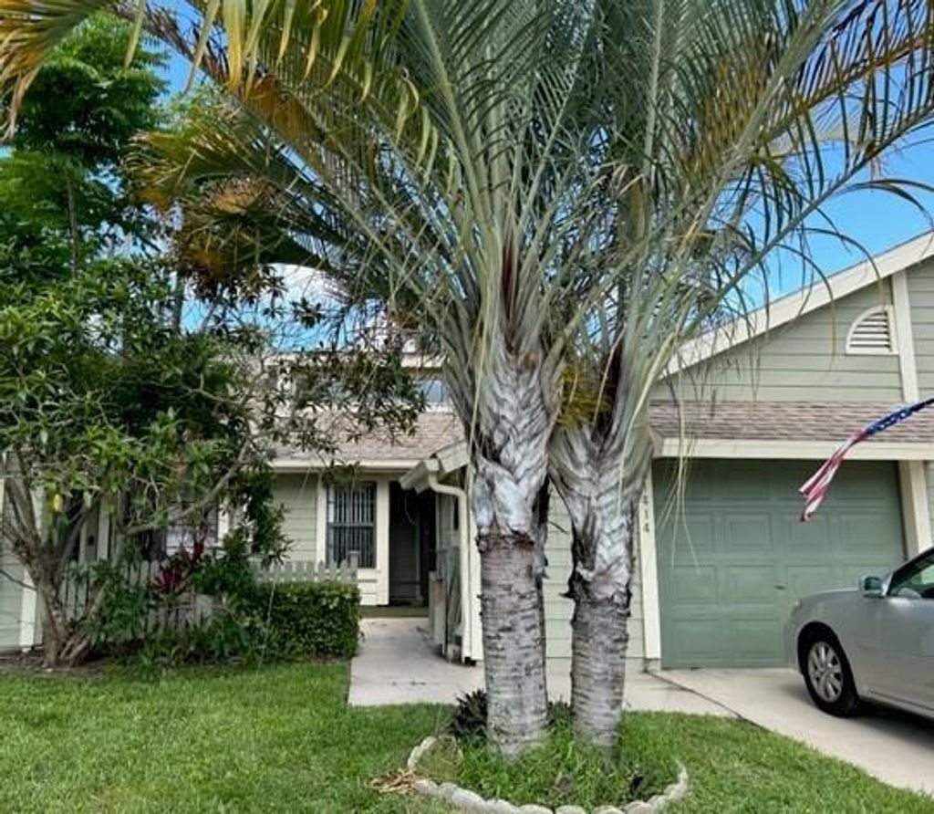Photo of 1414 SE Colchester Circle, Port St Lucie, FL 34952 (MLS # R10896696)