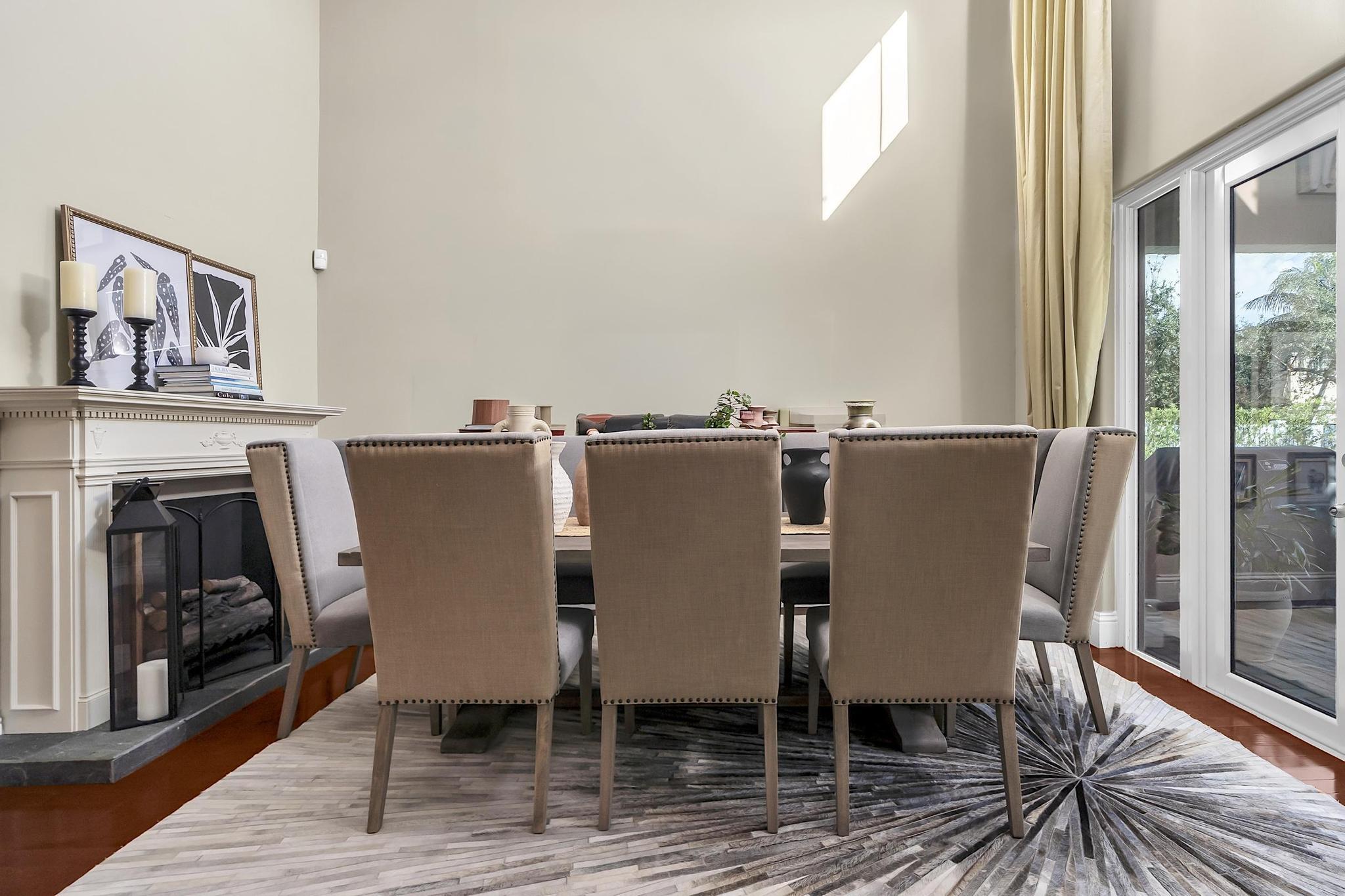 HEFTLER HOMES AT PEMBROKE SHORES - Residential