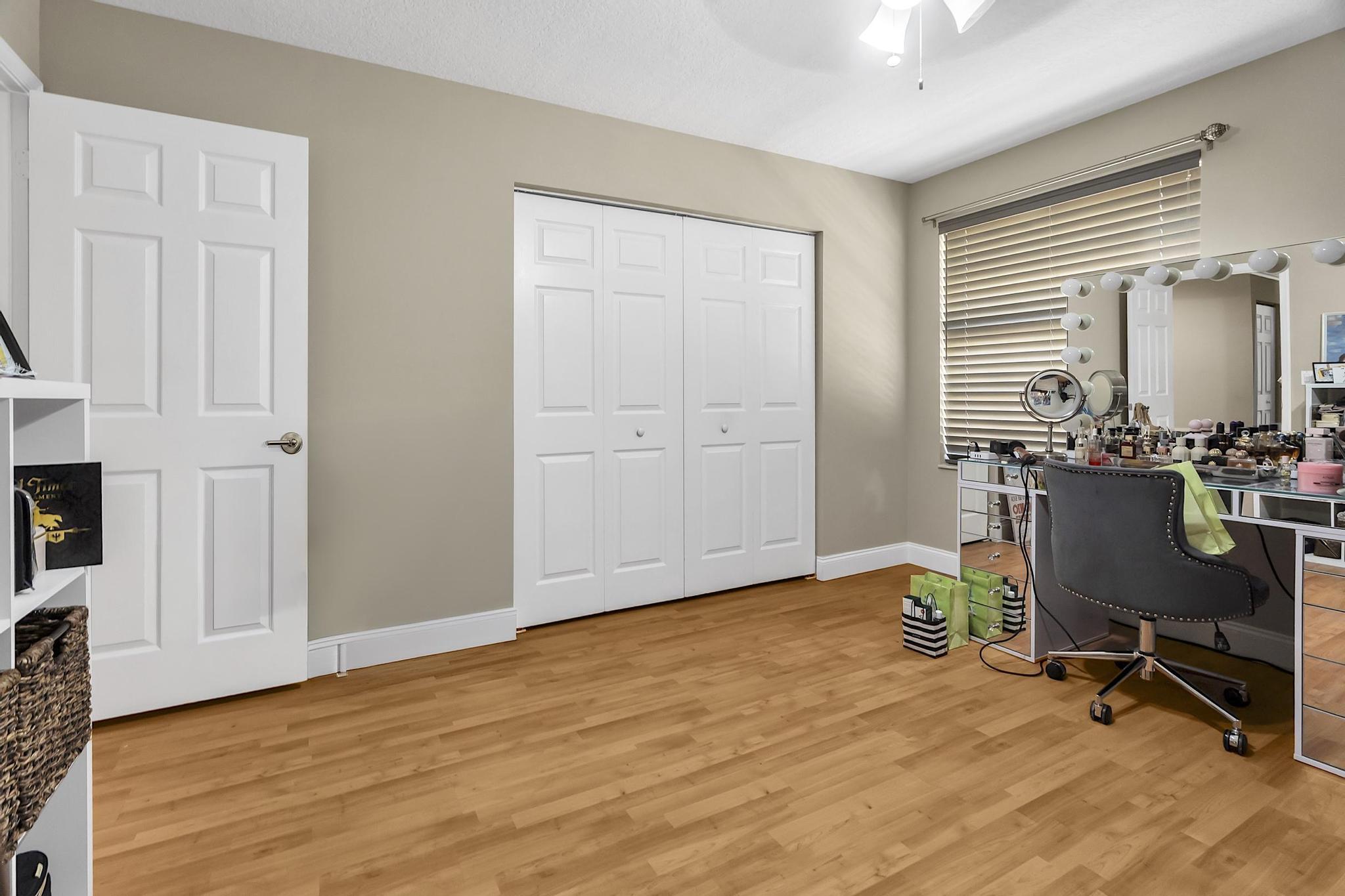 HEFTLER HOMES AT PEMBROKE SHORES - Residential