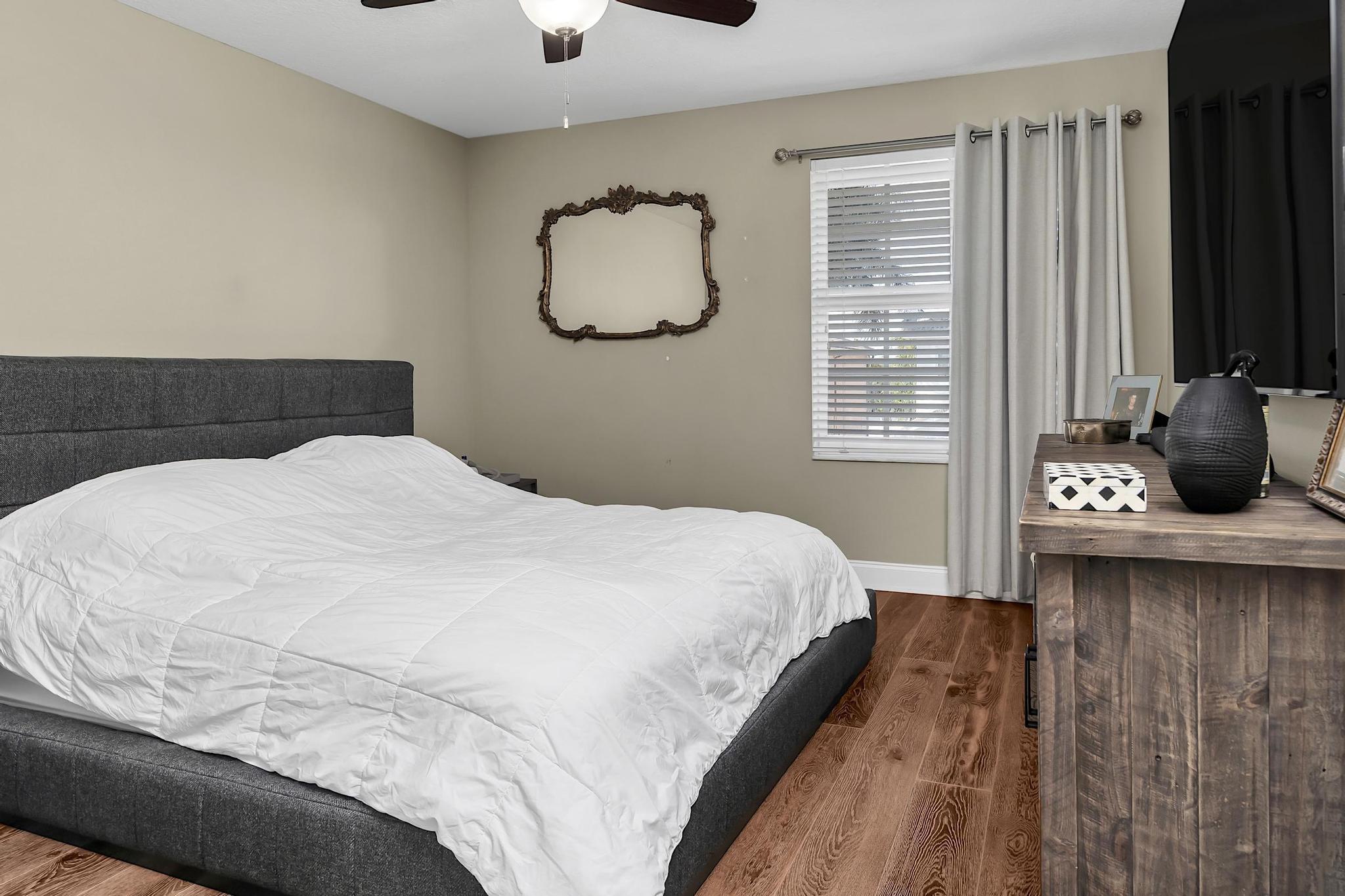 HEFTLER HOMES AT PEMBROKE SHORES - Residential