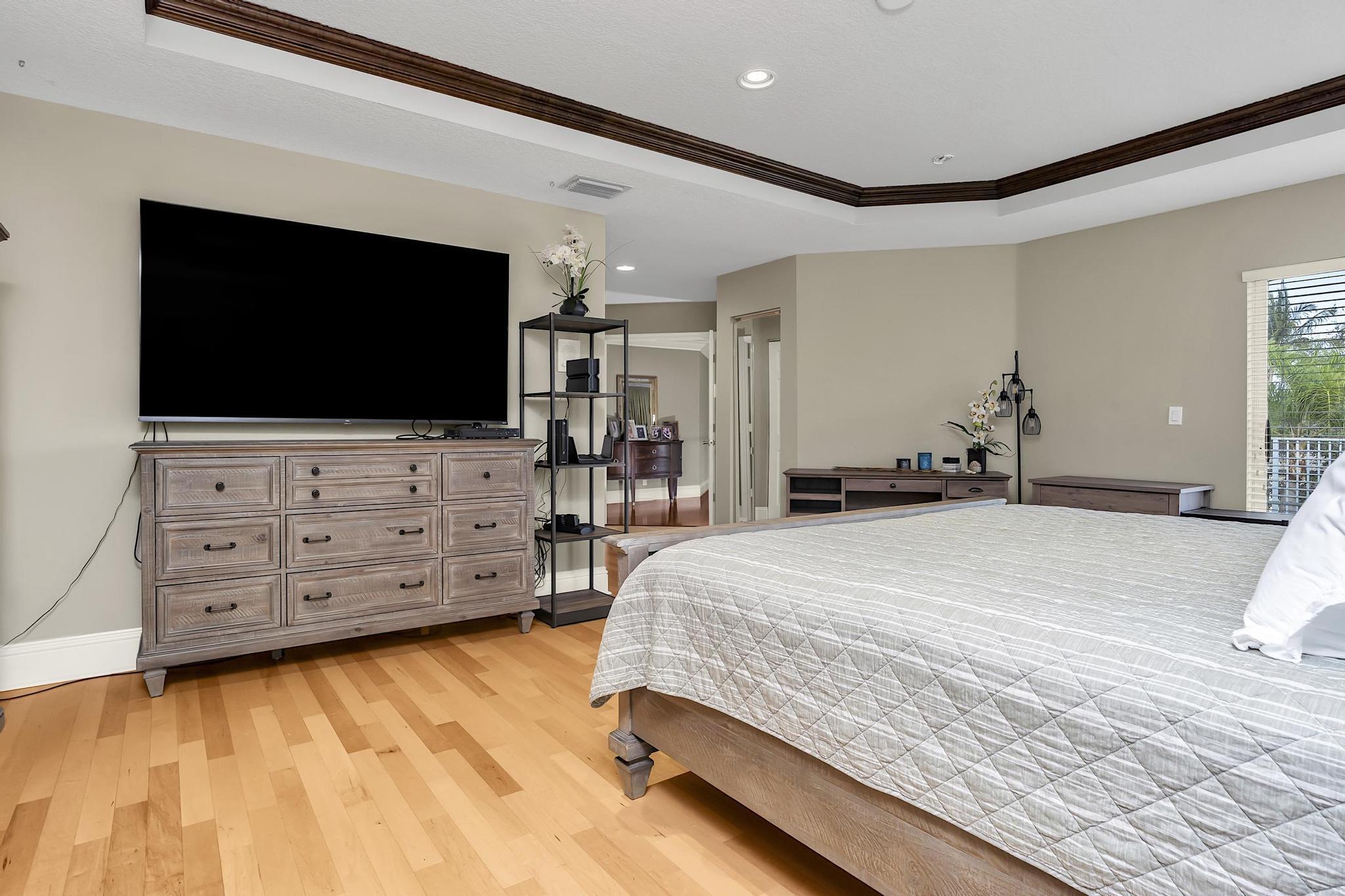 HEFTLER HOMES AT PEMBROKE SHORES - Residential