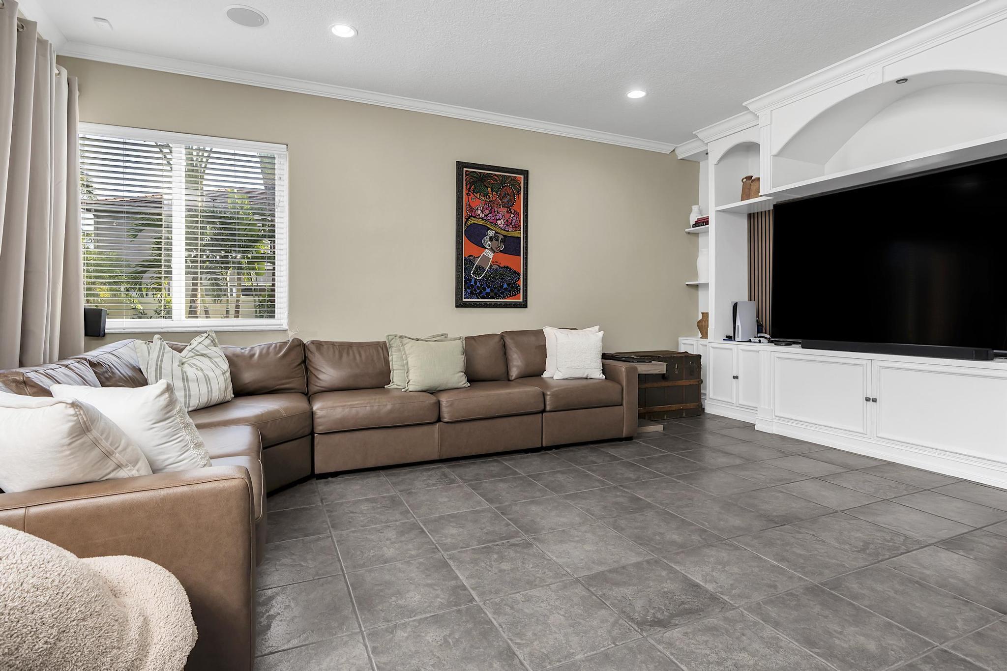 HEFTLER HOMES AT PEMBROKE SHORES - Residential