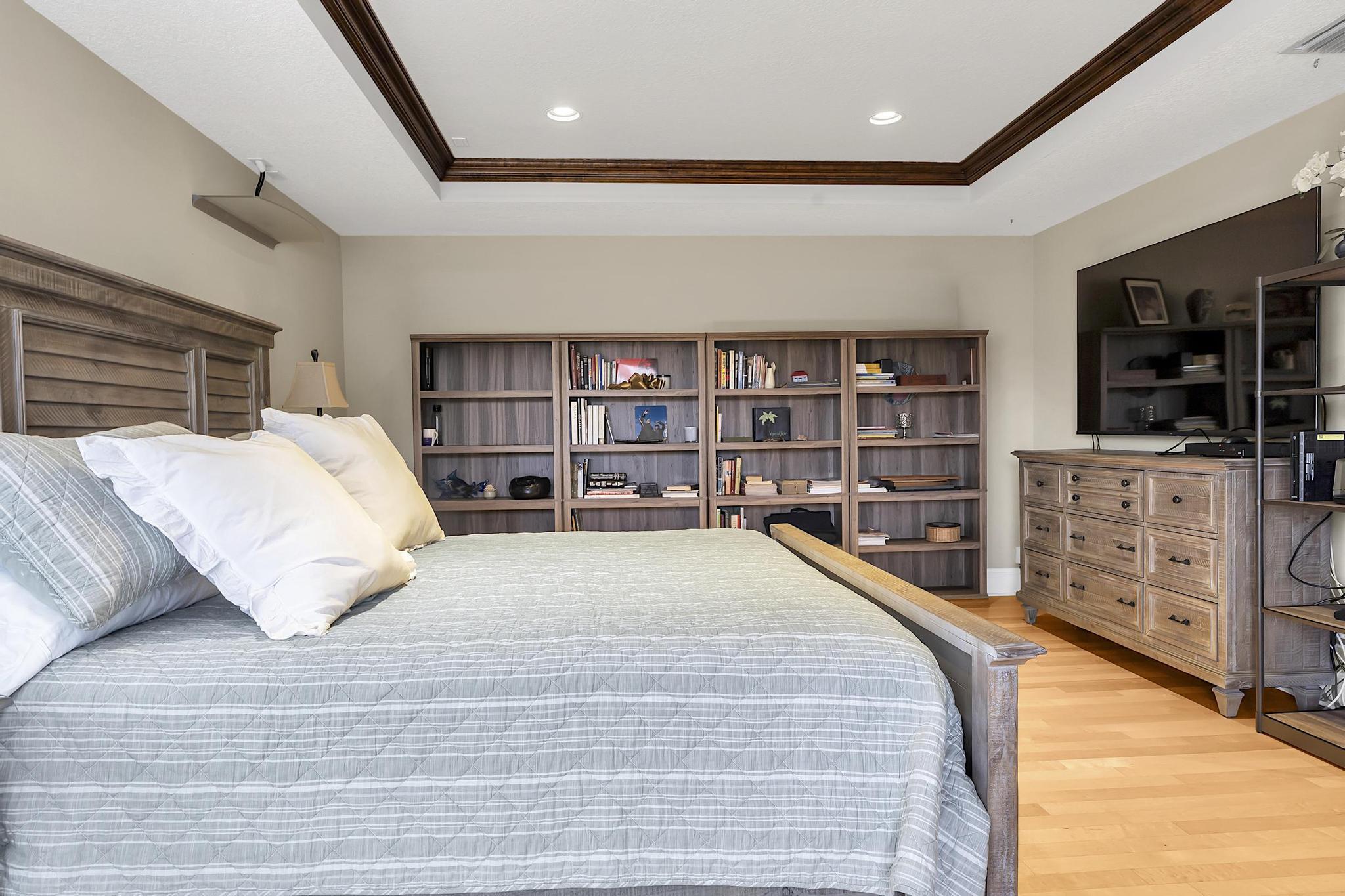 HEFTLER HOMES AT PEMBROKE SHORES - Residential