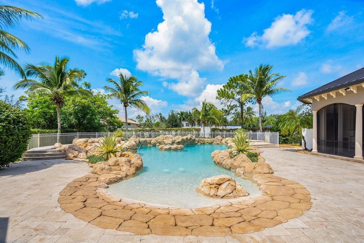 PINE TREE ESTATES - Residential