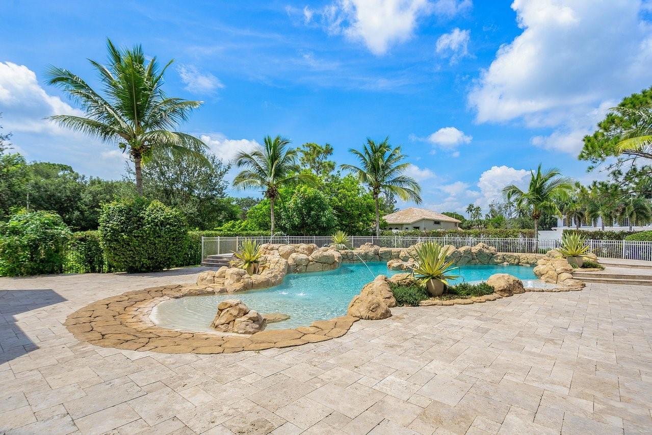 PINE TREE ESTATES - Residential