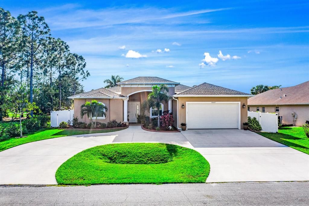 Photo of 6462 NW Colgate Street St, Port St Lucie, FL 34986 (MLS # R10696547)