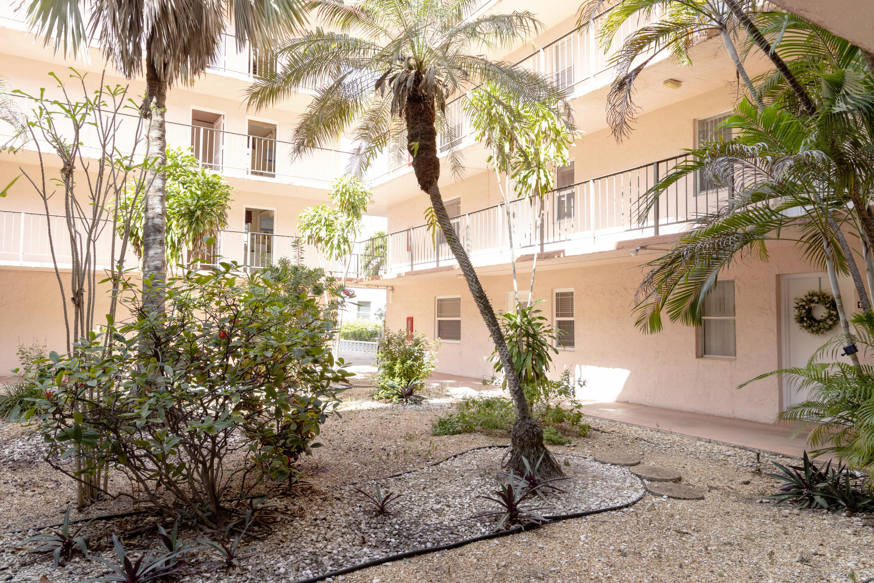 SOMERSET NO FIVE CONDO - Residential Lease