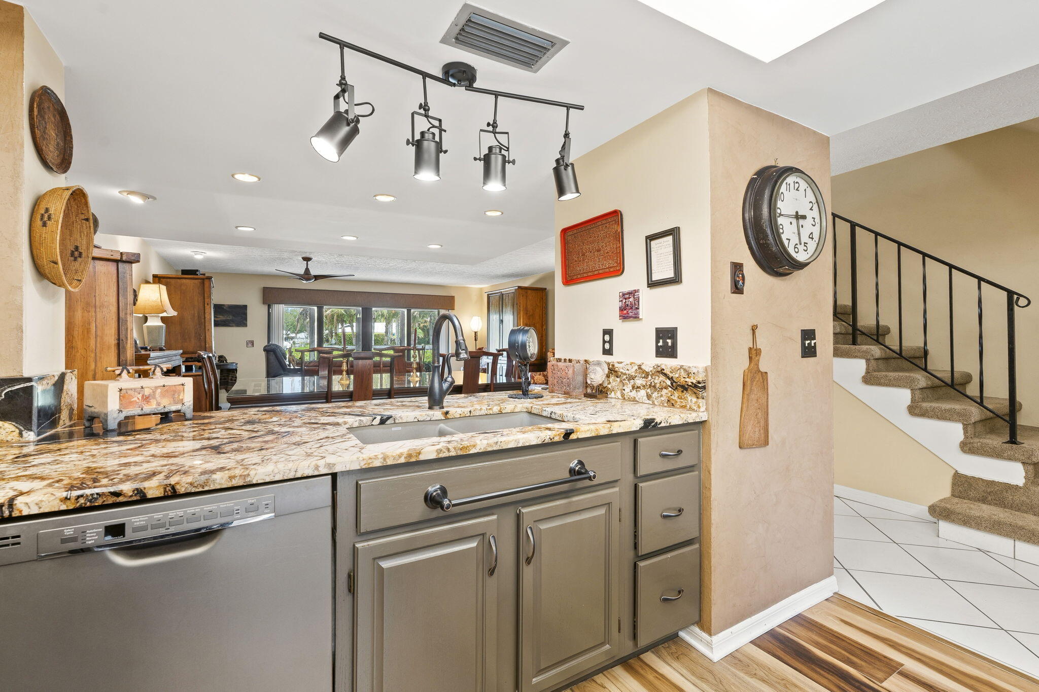 THE LANDINGS - Residential Lease