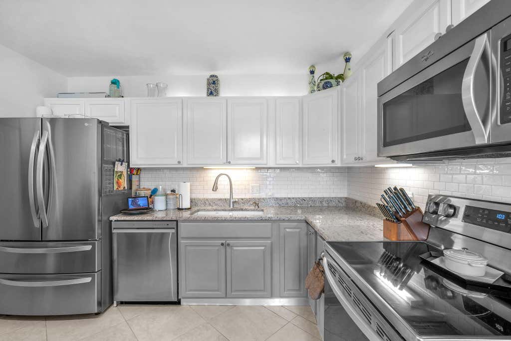 Photo of 5157 Floria Way #T, Boynton Beach, FL 33437 (MLS # R11141152)