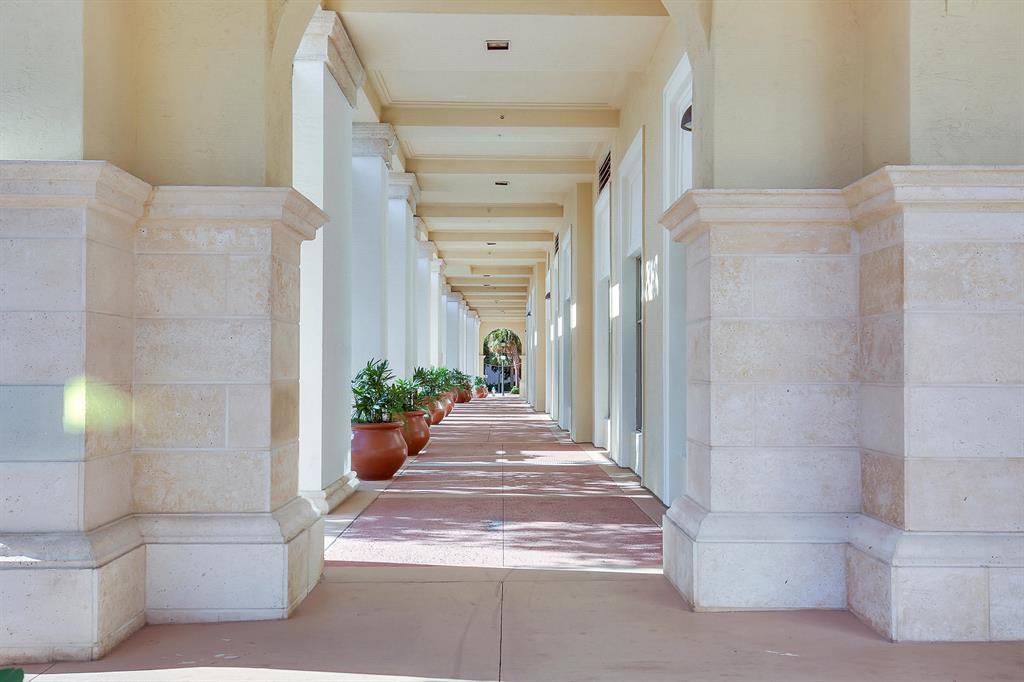 610 CLEMATIS CONDO - Residential Lease