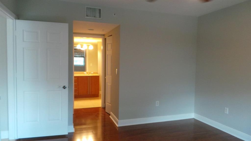 610 CLEMATIS CONDO - Residential Lease