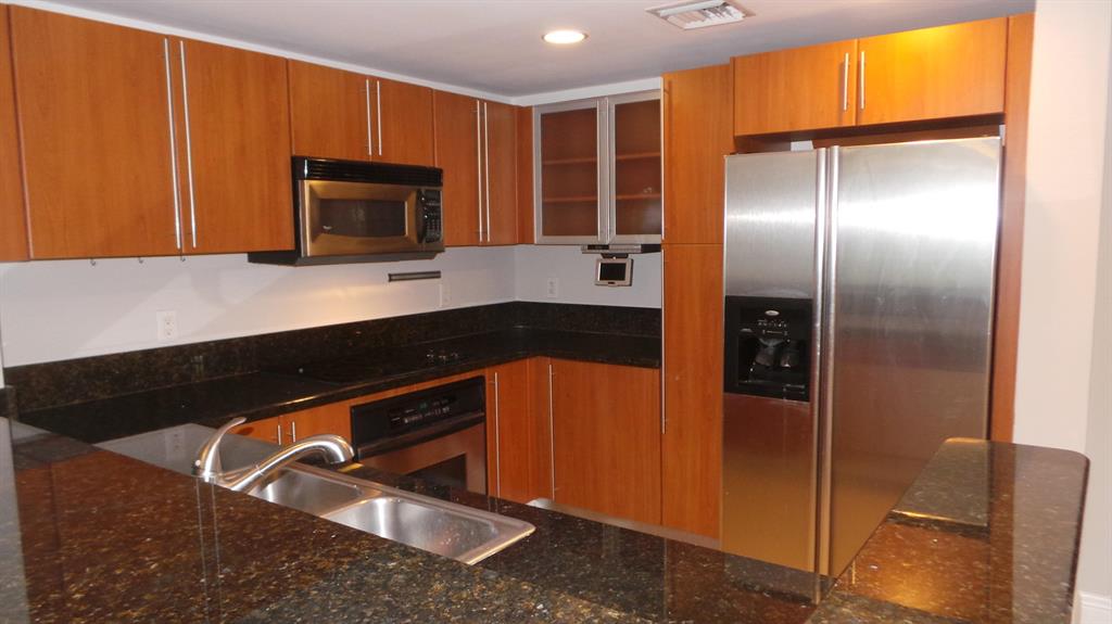 610 CLEMATIS CONDO - Residential Lease