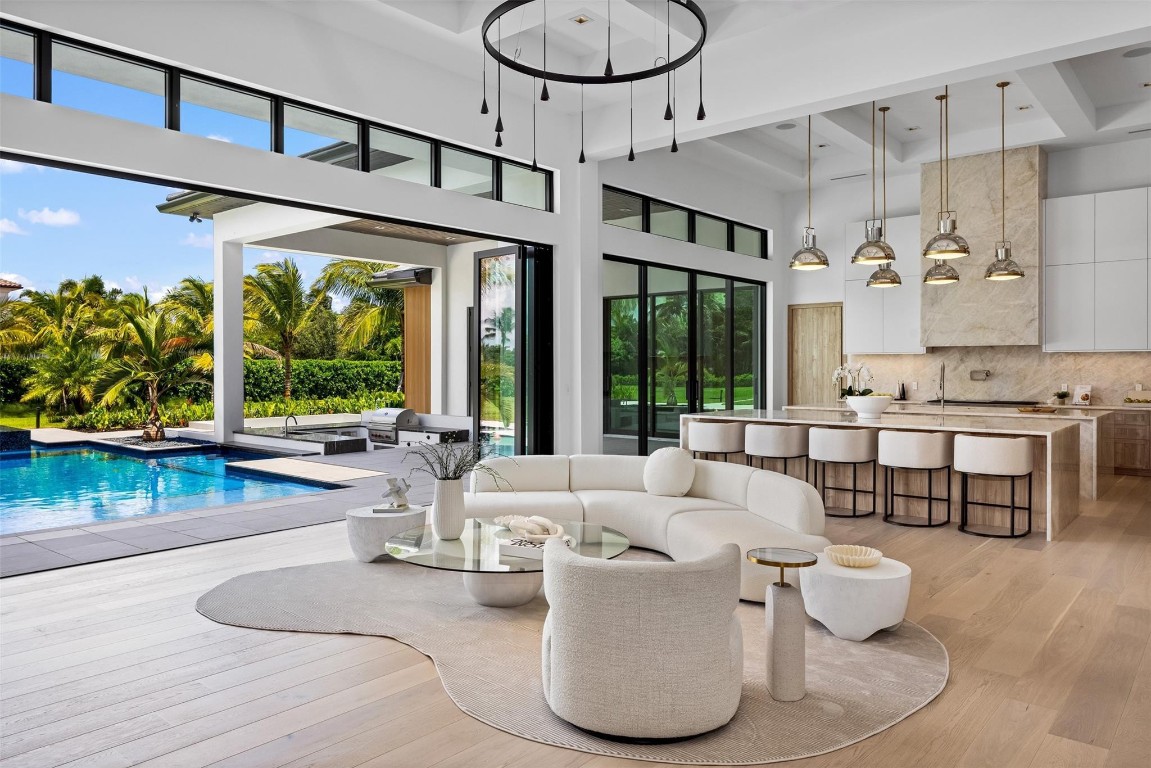 SUNSHINE RANCHES - Residential