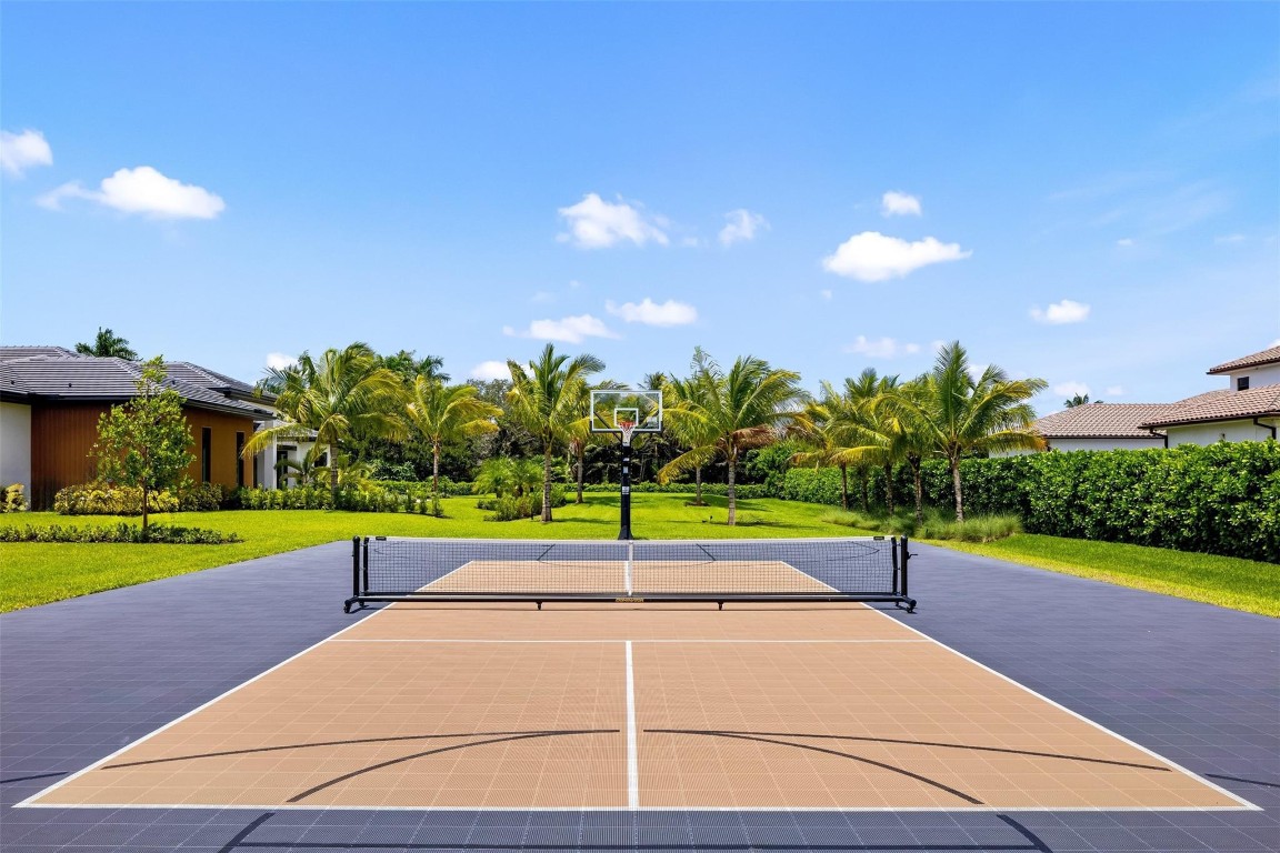 SUNSHINE RANCHES - Residential