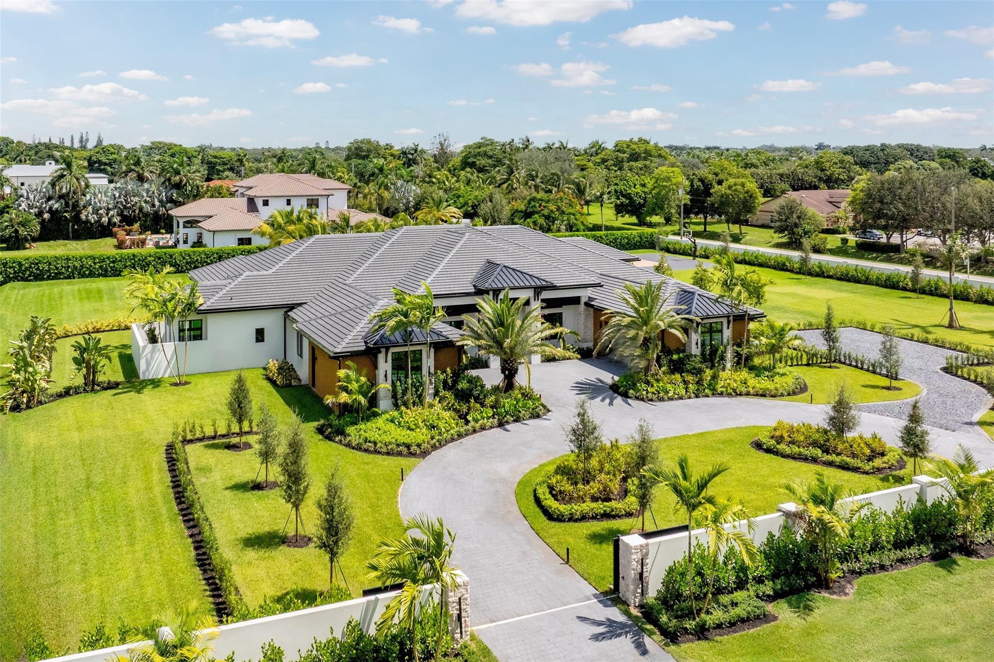 SUNSHINE RANCHES - Residential
