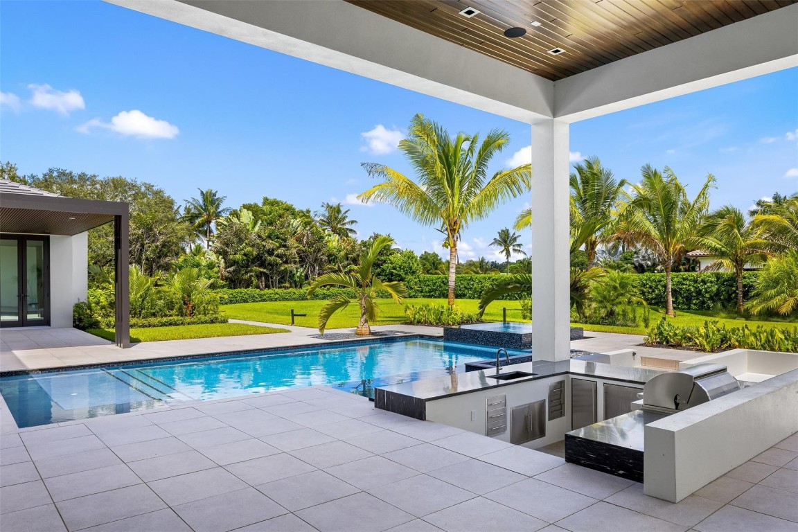 SUNSHINE RANCHES - Residential