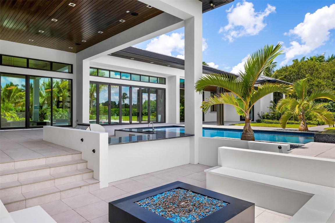 SUNSHINE RANCHES - Residential