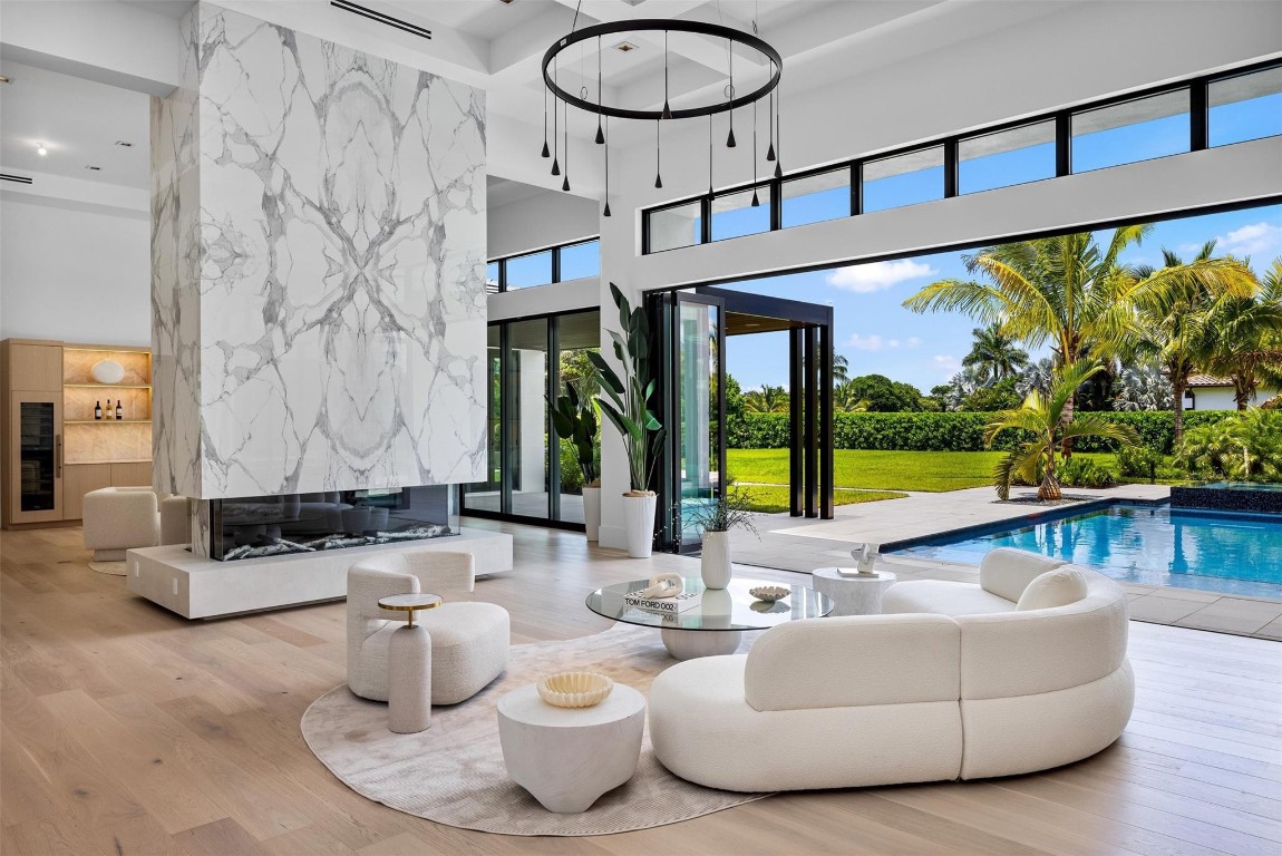 SUNSHINE RANCHES - Residential