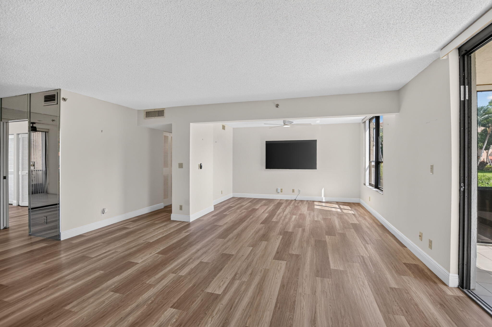 7201 PROMENADE Drive 101