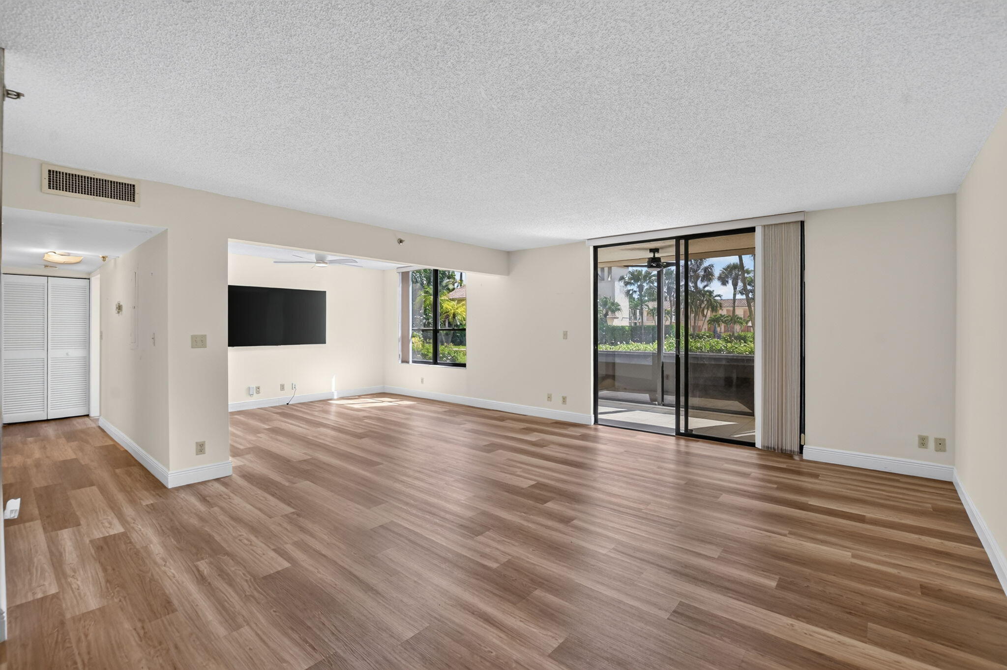 7201 PROMENADE Drive 101