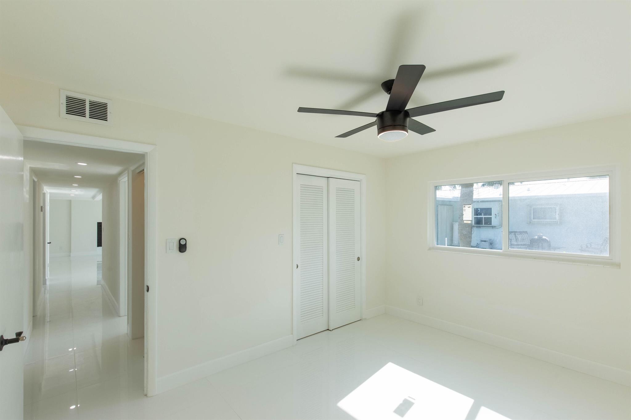 SURFSIDE UNIT 1 SUBDIVISI - Residential Lease