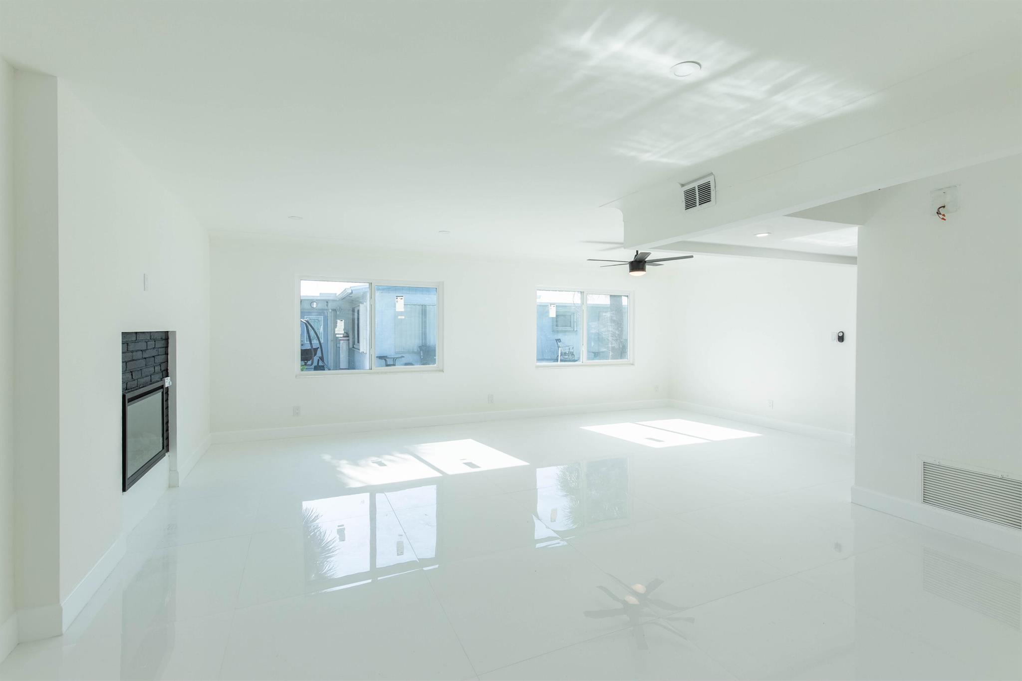 SURFSIDE UNIT 1 SUBDIVISI - Residential Lease