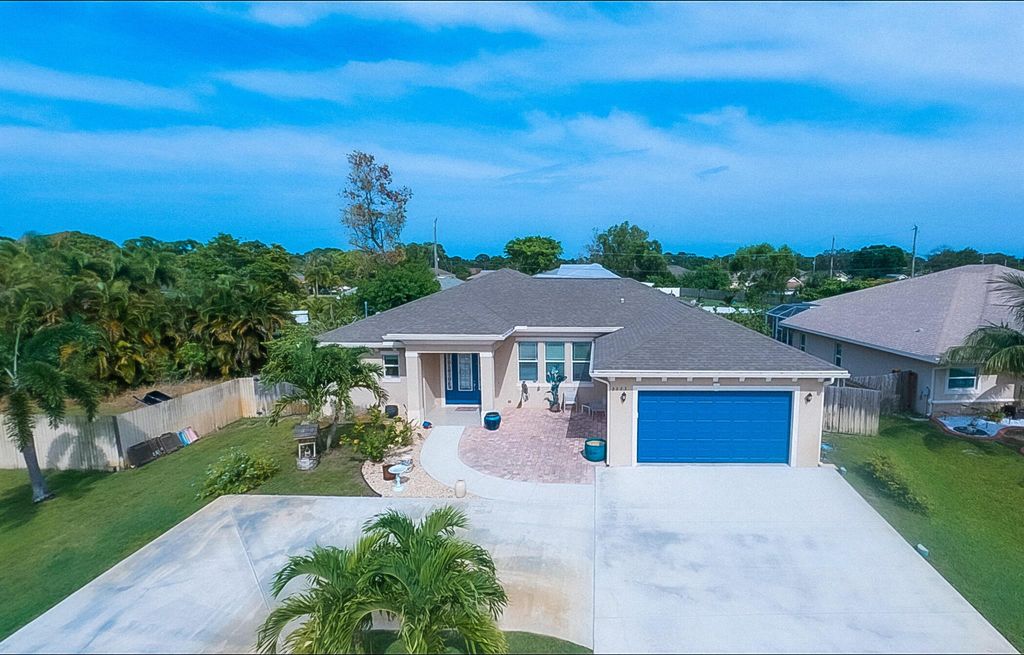 Photo of 2273 SE West Blackwell Drive, Port St Lucie, FL 34952 (MLS # R10895382)