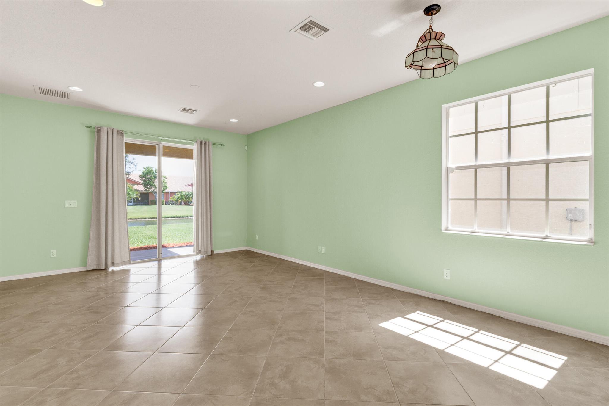 6380 Oxford Circle 104