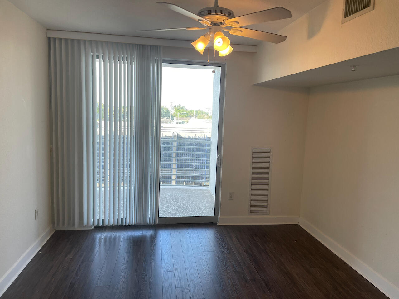 RADIUS CONDO - Residential Lease