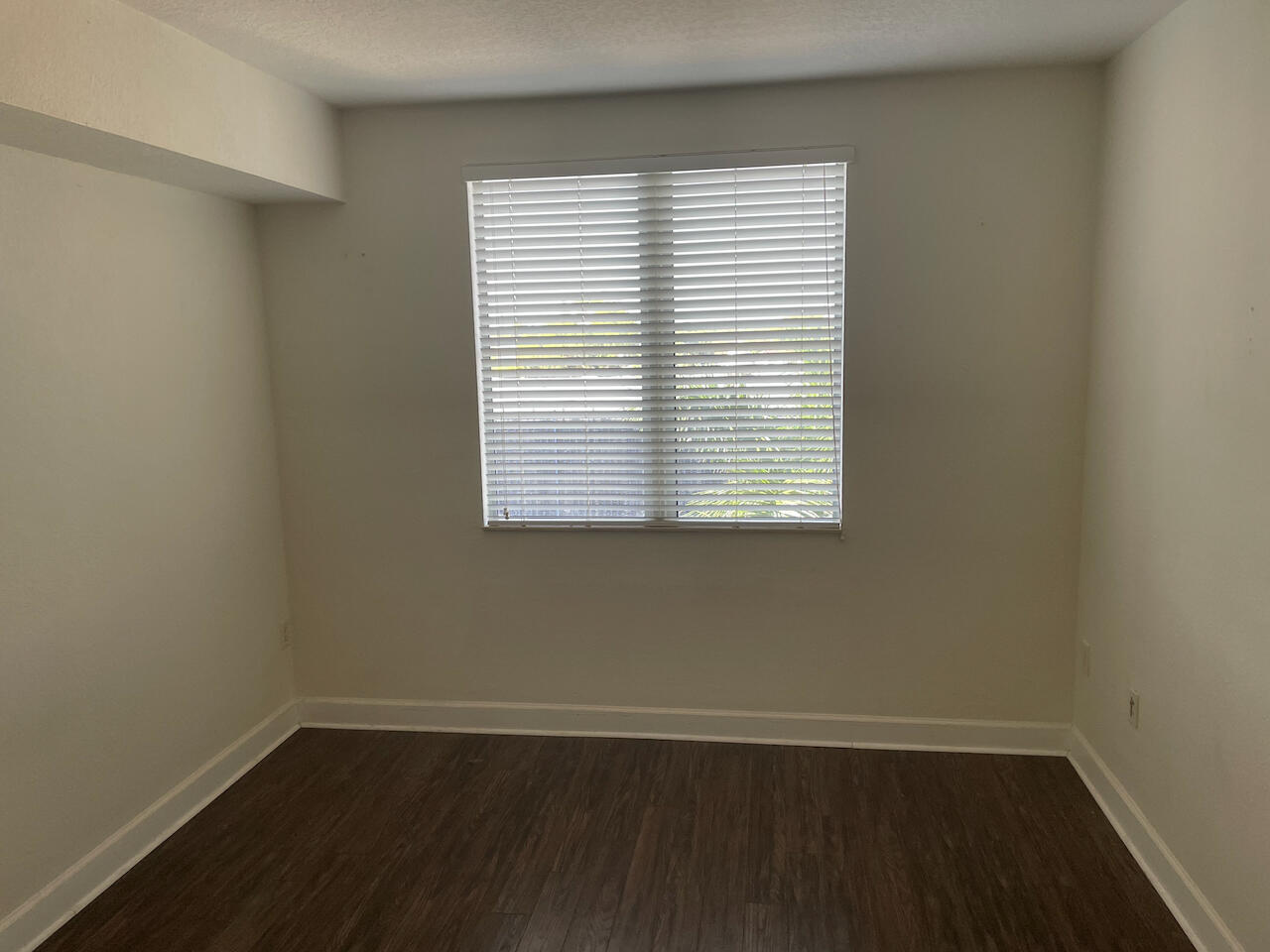 RADIUS CONDO - Residential Lease