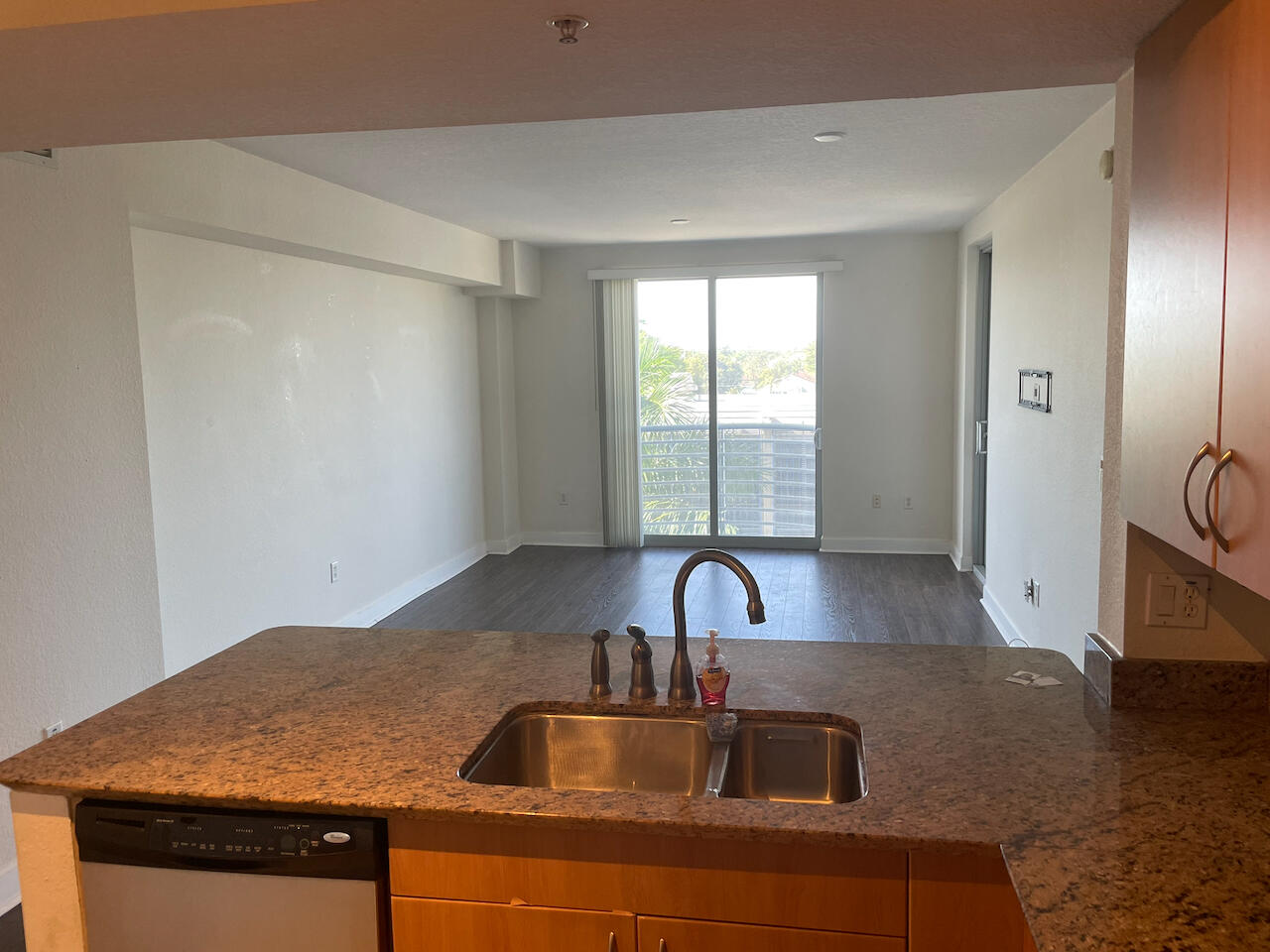 RADIUS CONDO - Residential Lease